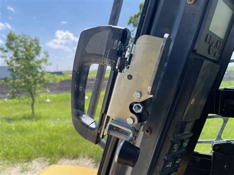 skid steer overhead door vs swing door|dealing with doors on skidloaders.